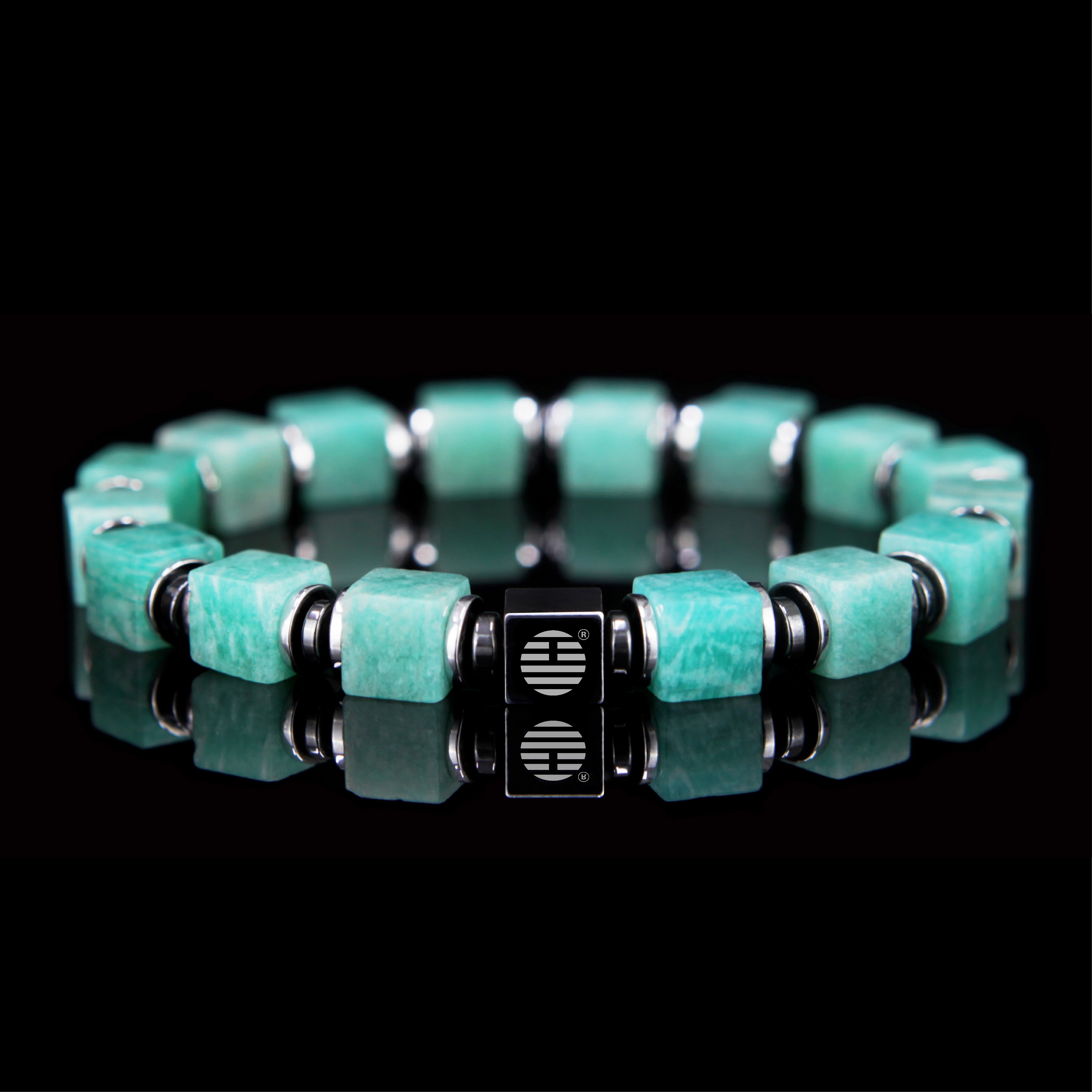 Minimalist — Aquamarine (SQ)